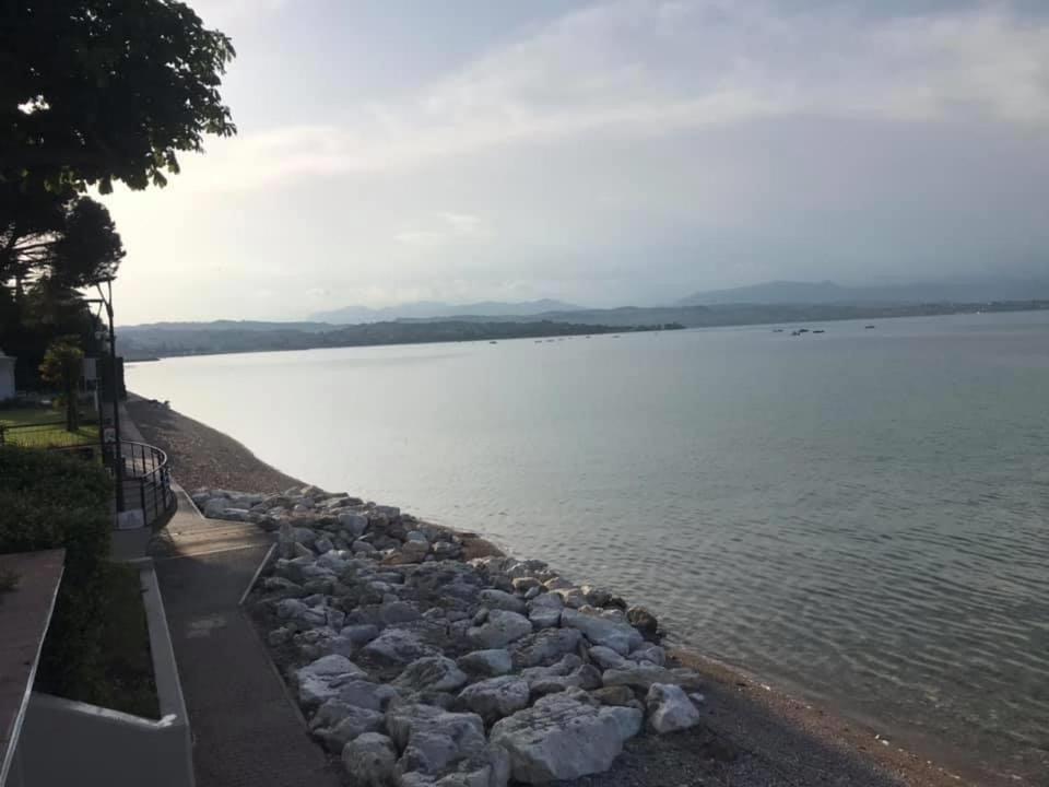 Appartamento Casa Vacanze Spiaggia D'Oro Desenzano del Garda Zewnętrze zdjęcie