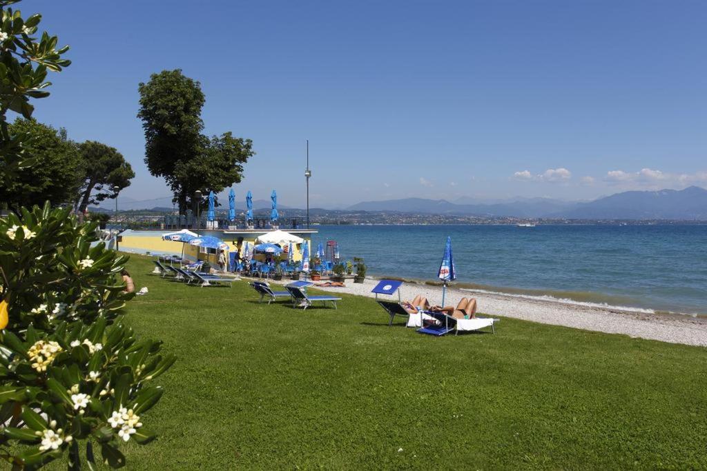 Appartamento Casa Vacanze Spiaggia D'Oro Desenzano del Garda Zewnętrze zdjęcie